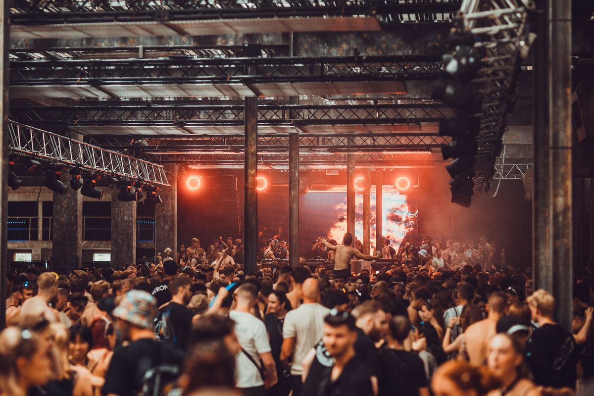 Loading... just a sec